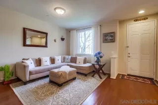 Photo #3: 240003328 Listing