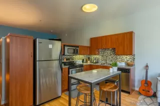 Photo #3: 240003347 Listing