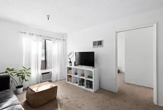 Photo #4: 240003354 Listing 