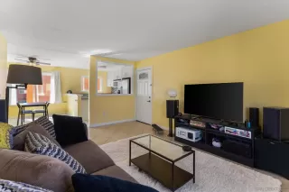 Photo #6: 240003361 Listing