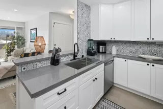 Photo #4: 240003363 Listing 