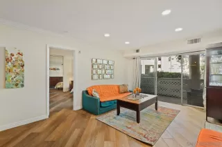Photo #4: 240003409 Listing