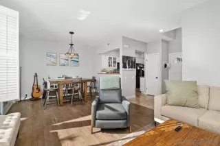 Photo #3: 240003422 Listing 