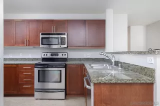 Photo #2: 240003425 Listing 