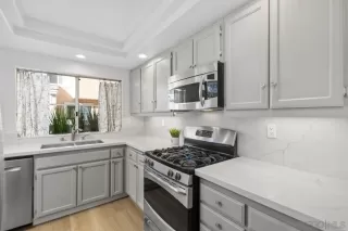 Photo #4: 240003426 Listing