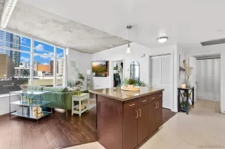 Photo #6: 240003435 Listing