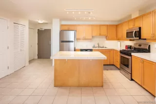 Photo #5: 240003440 Listing