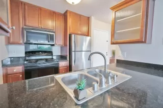 Photo #4: 240003465 Listing 