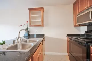 Photo #5: 240003465 Listing 