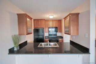 Photo #3: 240003466 Listing 