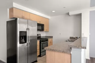 Photo #4: 240003486 Listing