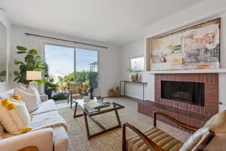 Photo #3: 240003491 Listing 