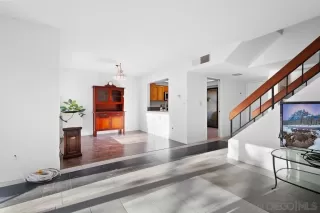 Photo #3: 240003492 Listing