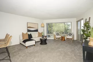 Photo #5: 240003495 Listing