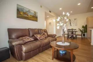 Photo #5: 240003502 Listing