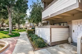 Photo #1: 240003516 Listing 