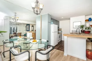 Photo #5: 240003516 Listing 