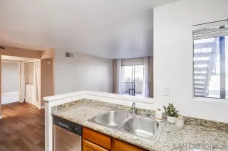 Photo #4: 240003521 Listing 