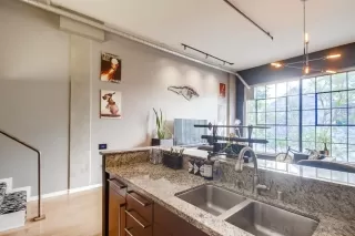 Photo #6: 240003534 Listing