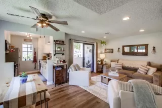 Photo #3: 240003539 Listing