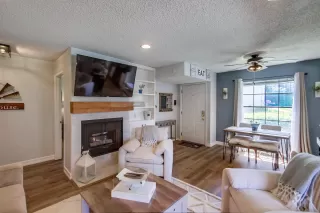 Photo #5: 240003539 Listing