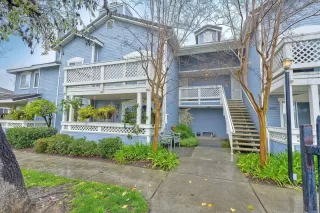 Photo #2: 240003547 Listing 