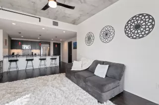 Photo #3: 240003558 Listing