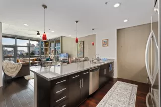 Photo #6: 240003558 Listing