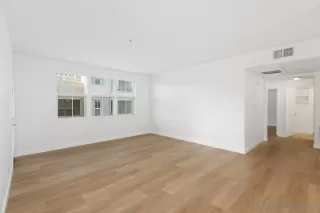 Photo #4: 240003562 Listing 