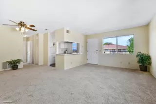 Photo #4: 240003584 Listing