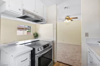 Photo #5: 240003584 Listing