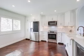 Photo #2: 240003588 Listing