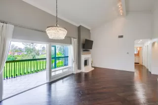 Photo #5: 240003588 Listing