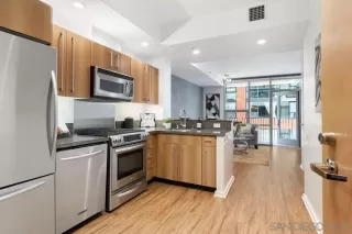 Photo #4: 240003654 Listing