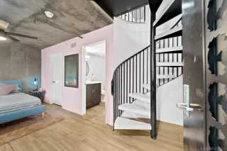 Photo #2: 240003664 Listing 