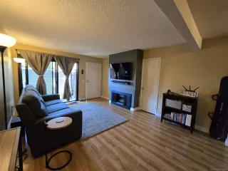 Photo #1: 240003681 Listing