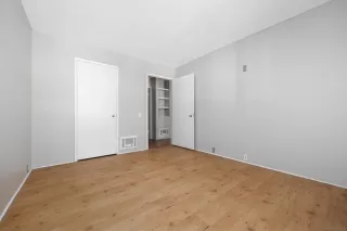 Photo #2: 240003708 Listing