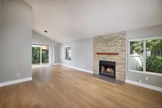 Photo #3: 240003734 Listing