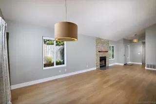 Photo #4: 240003734 Listing