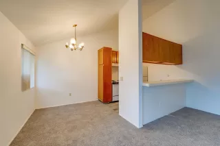 Photo #3: 240003752 Listing