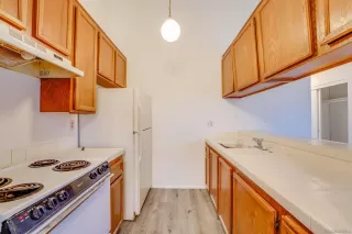 Photo #5: 240003752 Listing