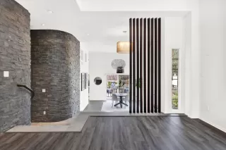 Photo #3: 240003753 Listing 