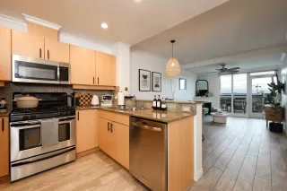 Photo #4: 240003755 Listing