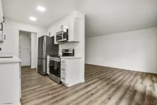 Photo #3: 240003756 Listing