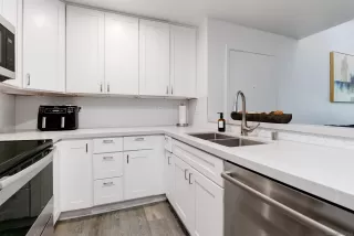 Photo #4: 240003775 Listing 