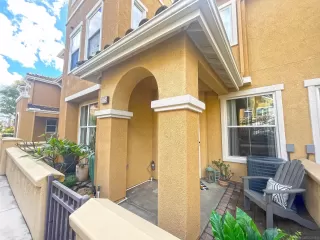 Photo #2: 240003804 Listing