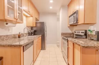 Photo #4: 240003806 Listing 