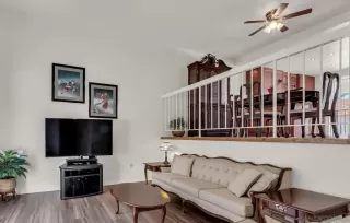 Photo #4: 240003812 Listing