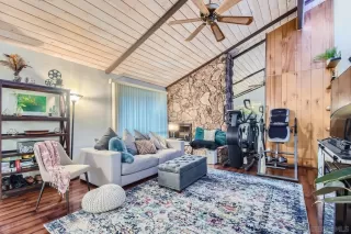 Photo #3: 240003822 Listing 