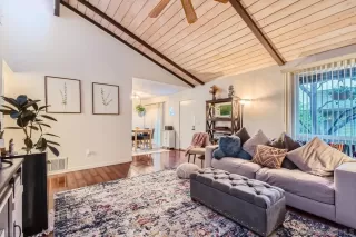 Photo #4: 240003822 Listing 